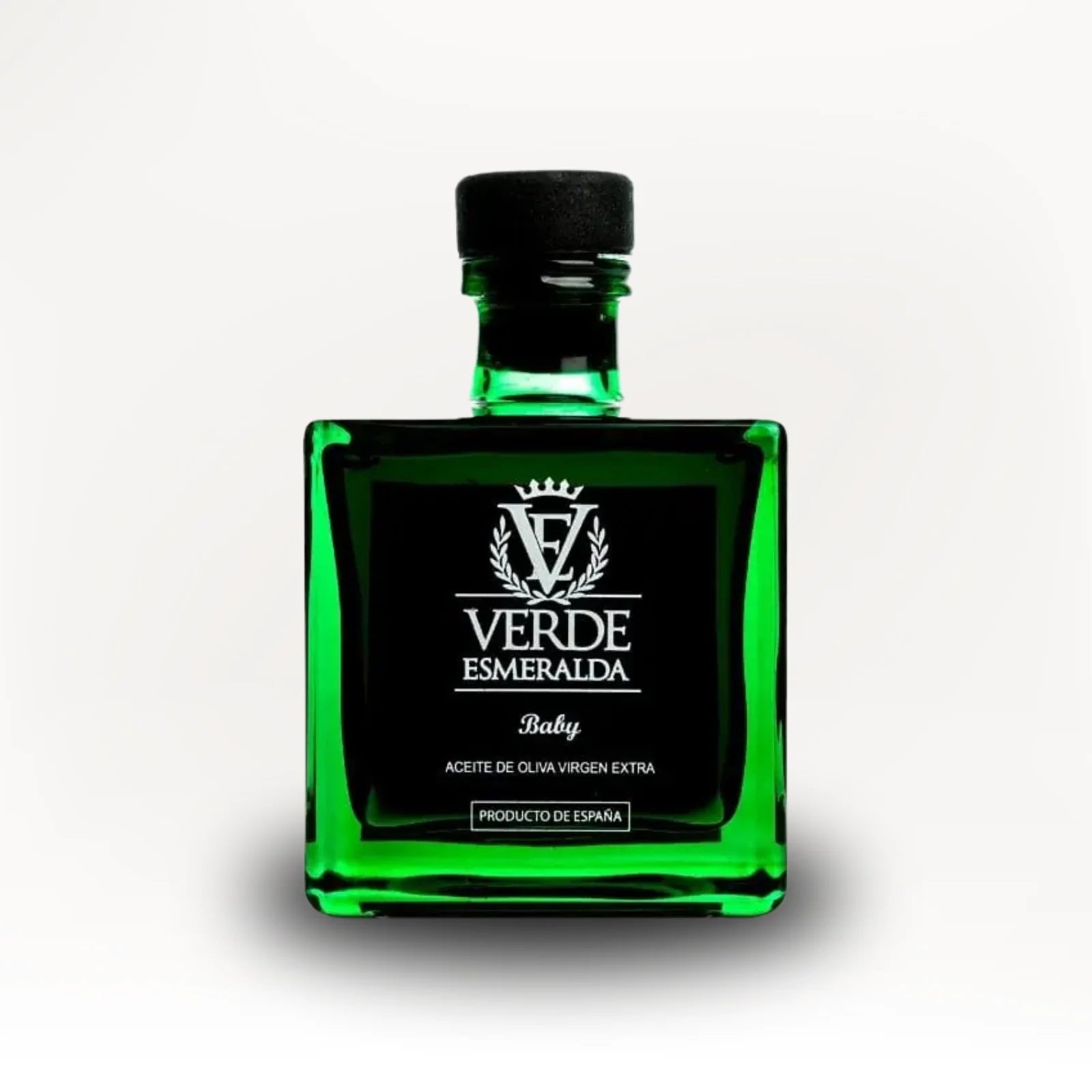Luxury packaging of Novalux olive oil for UAE distribution